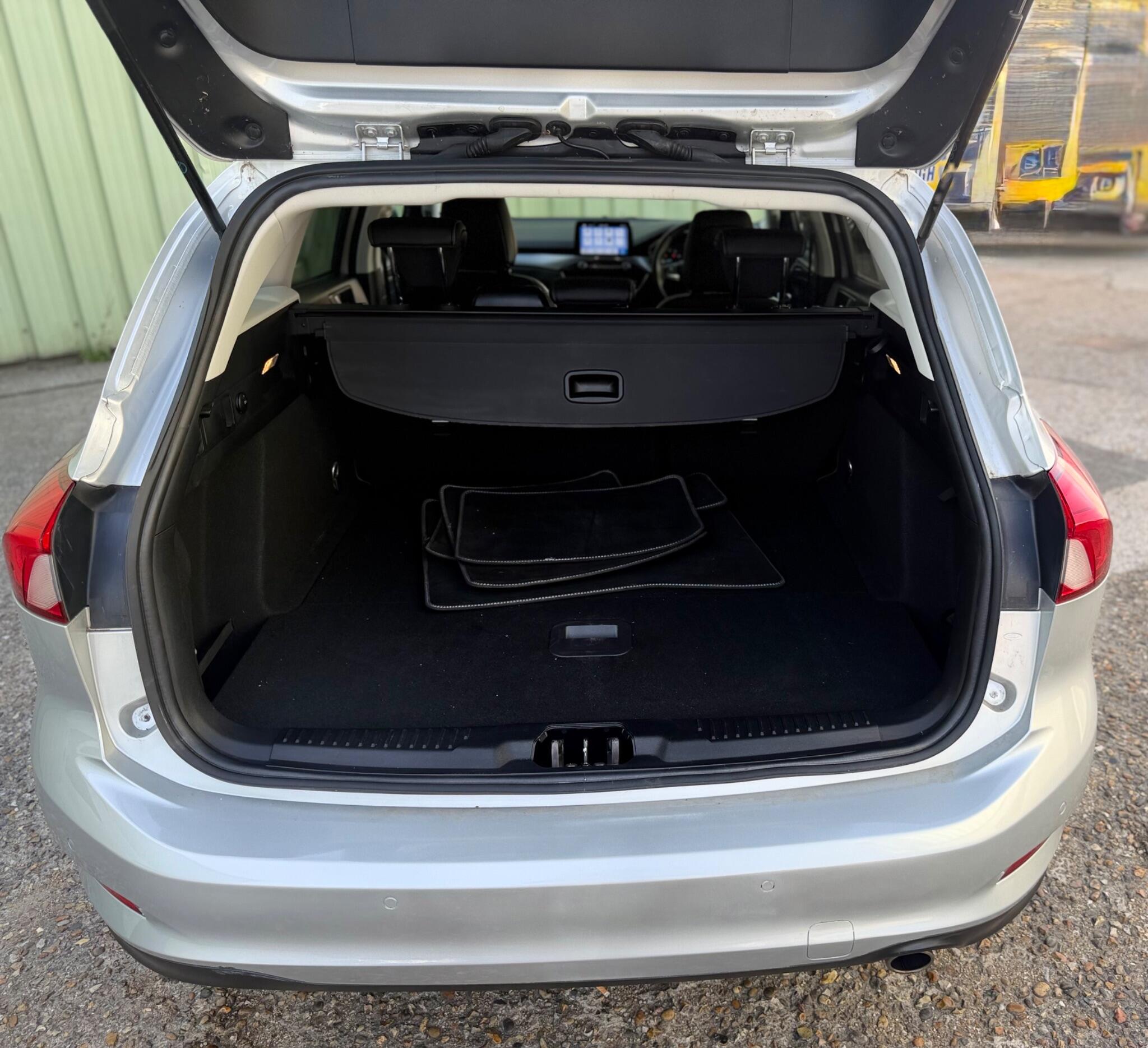 Ford Focus Left Side